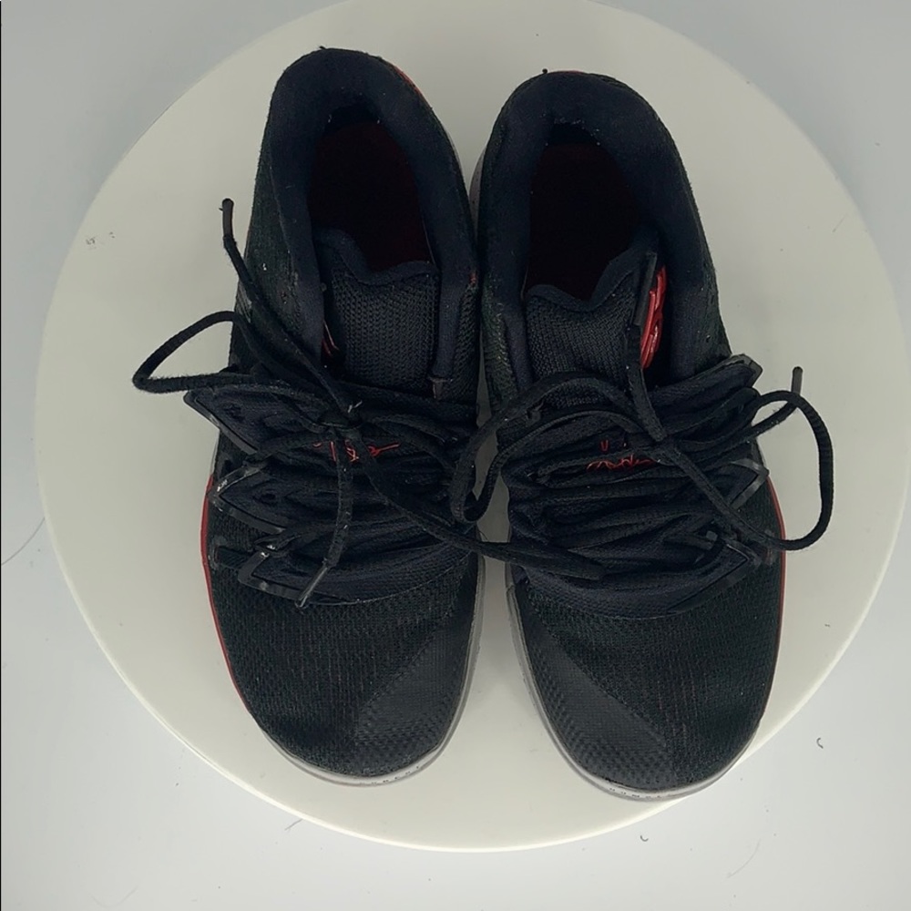 Kyrie irving Nike sneakers